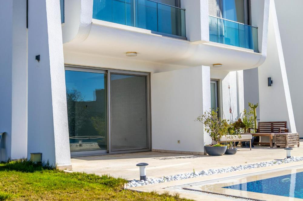 Bodrum Eskiçeşme'de 3 Oda 1 Salon Geniş Plan Havuzlu Villa