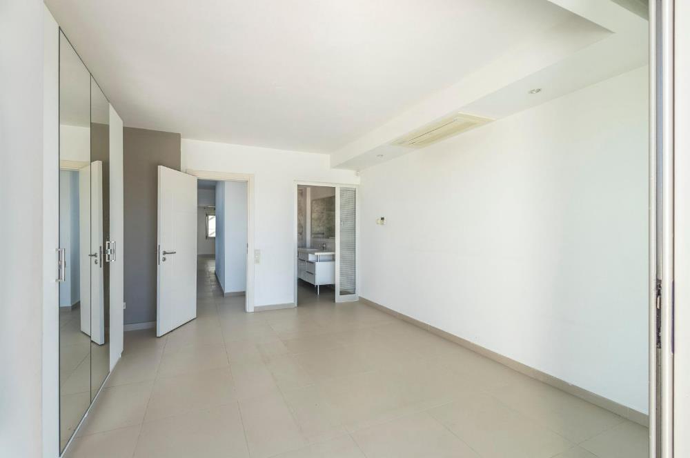 Bodrum Eskiçeşme'de 3 Oda 1 Salon Geniş Plan Havuzlu Villa