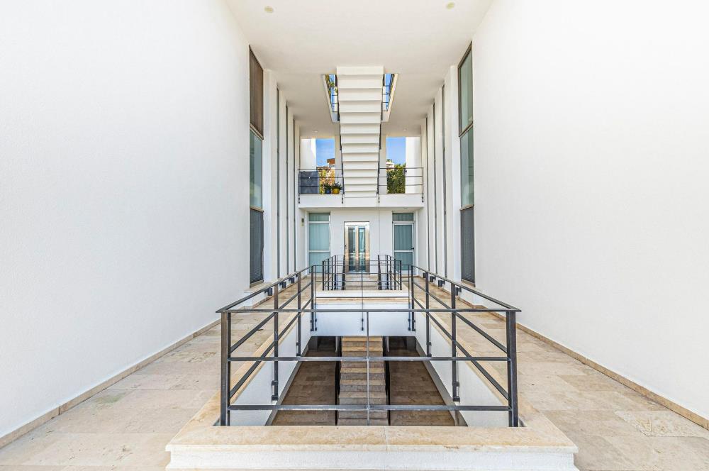 Bodrum Eskiçeşme'de 3 Oda 1 Salon Geniş Plan Havuzlu Villa