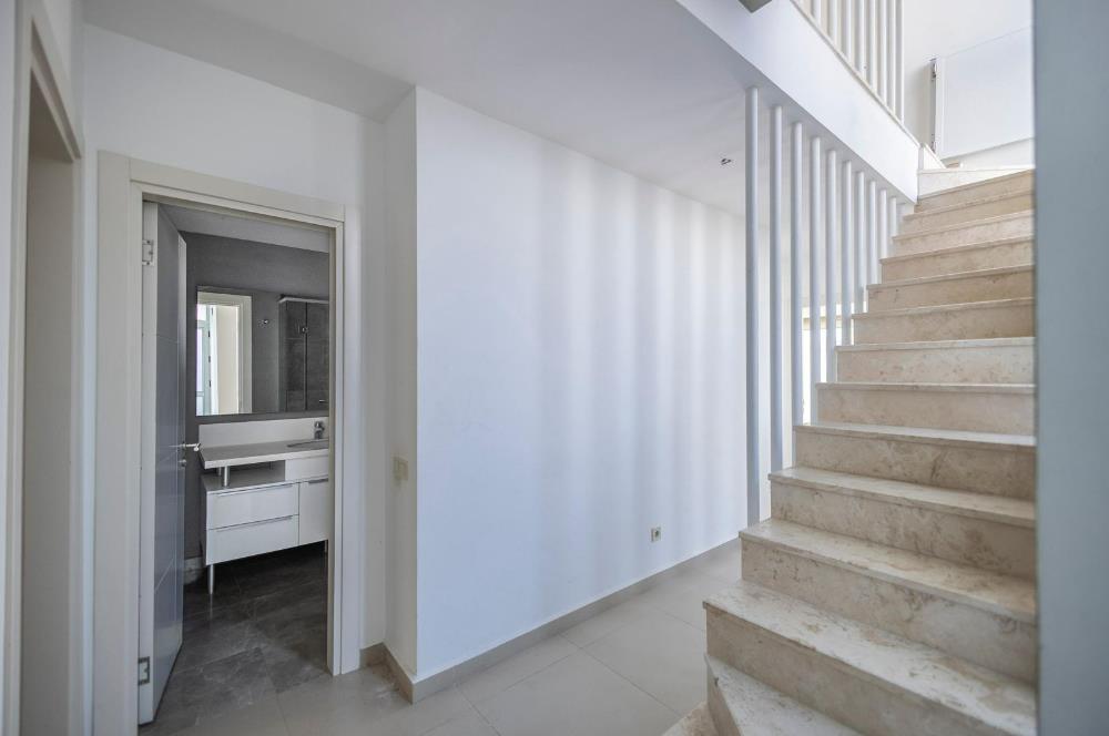 Bodrum Eskiçeşme'de 3 Oda 1 Salon Geniş Plan Havuzlu Villa