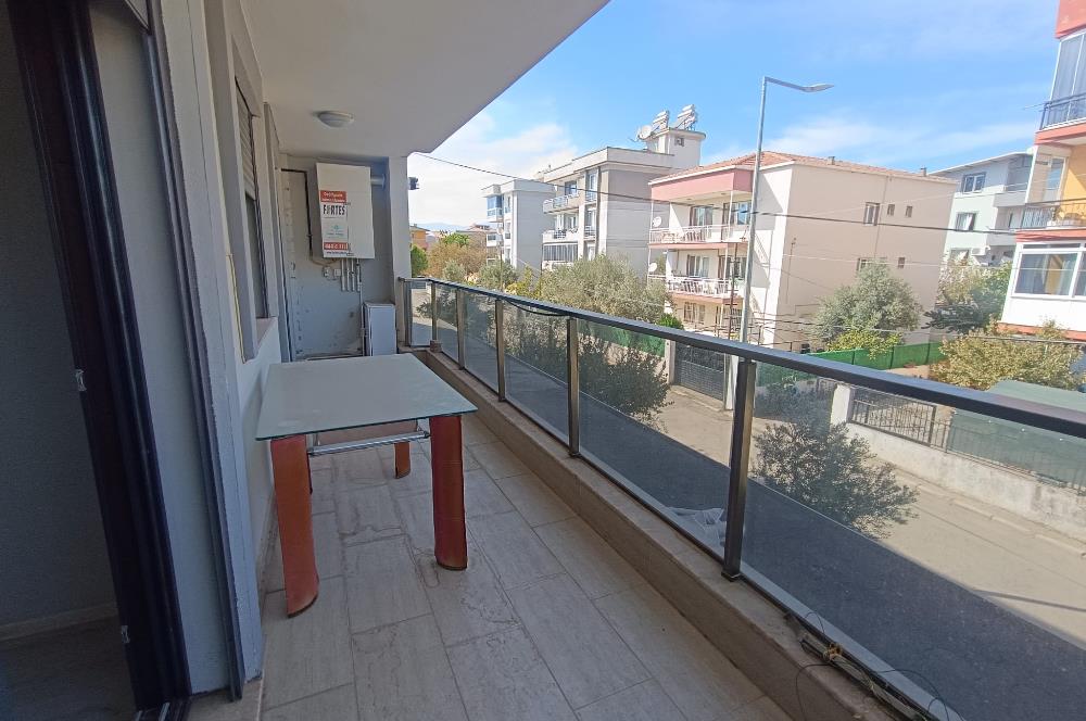 Menderes Gölcükler'de Kiralık Geniş 2+1 Doğal Gazlı Daire