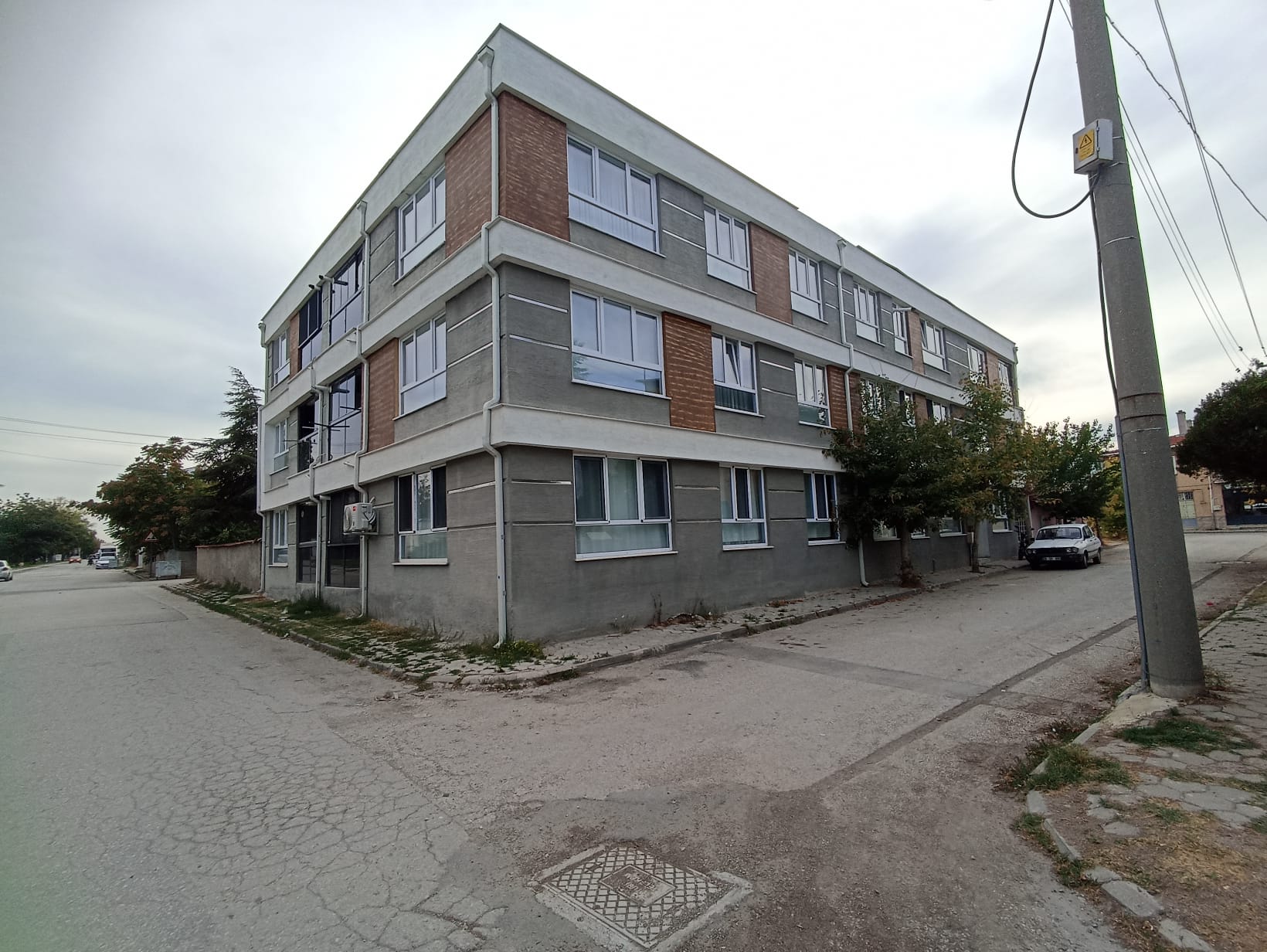 CENTURY 21 VİZYON'DAN TEİ VE EMNİYET YAKINI 2+1 KİRALIK DAİRE 