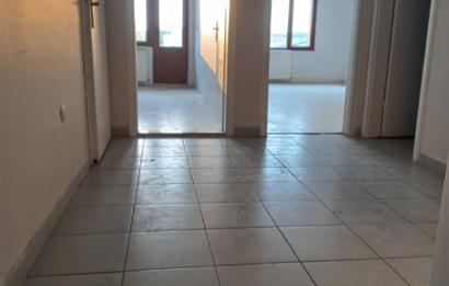 KONYA CADDESİ ÜZERİNDE ÖNÜ AÇIK KİRALIK OFİS