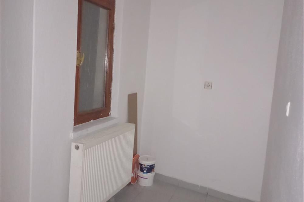 KONYA CADDESİ ÜZERİNDE ÖNÜ AÇIK KİRALIK OFİS