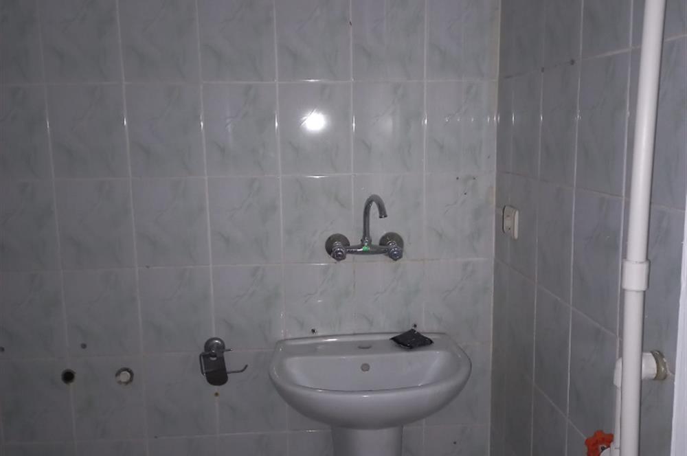 KONYA CADDESİ ÜZERİNDE ÖNÜ AÇIK KİRALIK OFİS