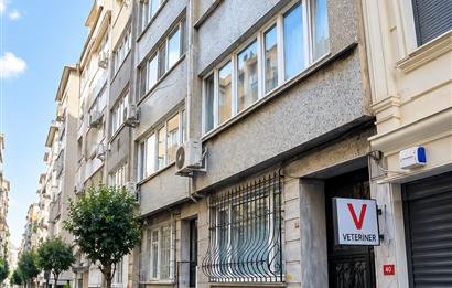 KURTULUŞ BOZKURT CADDESİ ÜZERİNDE SATILIK 3+1 DAİRE