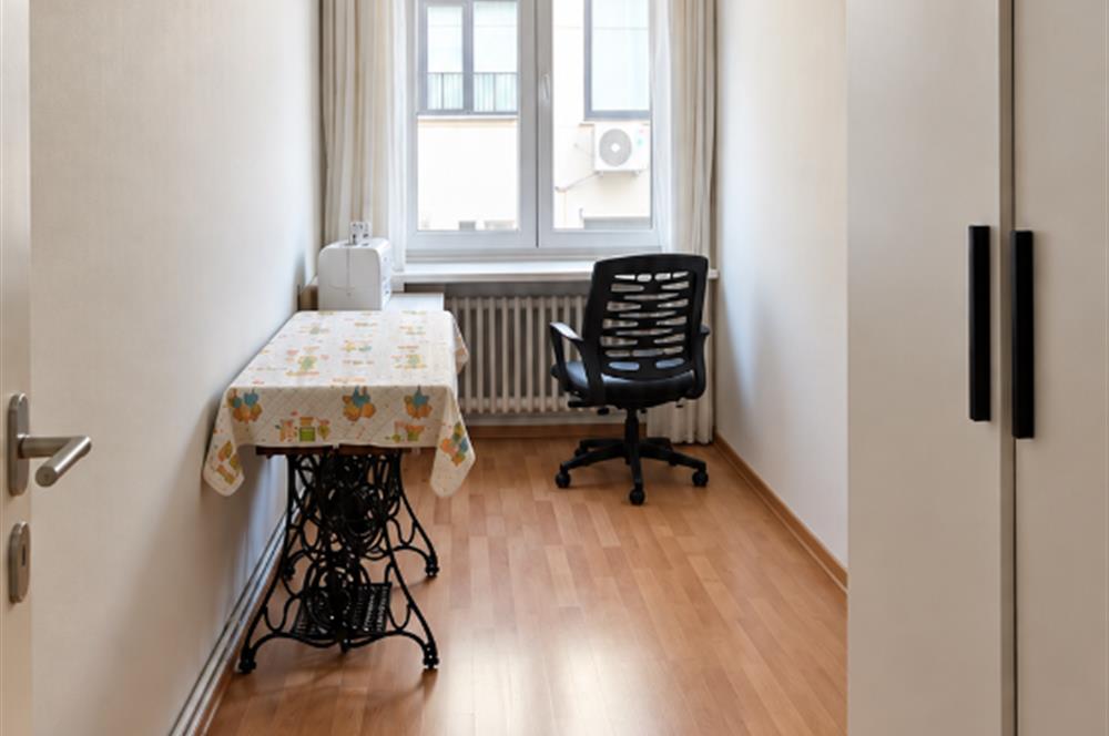 KURTULUŞ BOZKURT CADDESİ ÜZERİNDE SATILIK 3+1 DAİRE