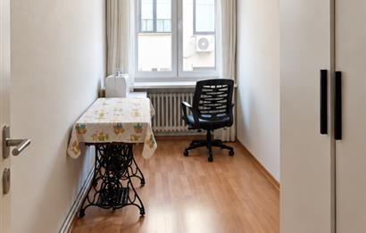 KURTULUŞ BOZKURT CADDESİ ÜZERİNDE SATILIK 3+1 DAİRE
