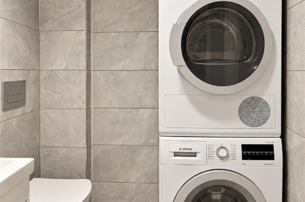 KURTULUŞ BOZKURT CADDESİ ÜZERİNDE SATILIK 3+1 DAİRE