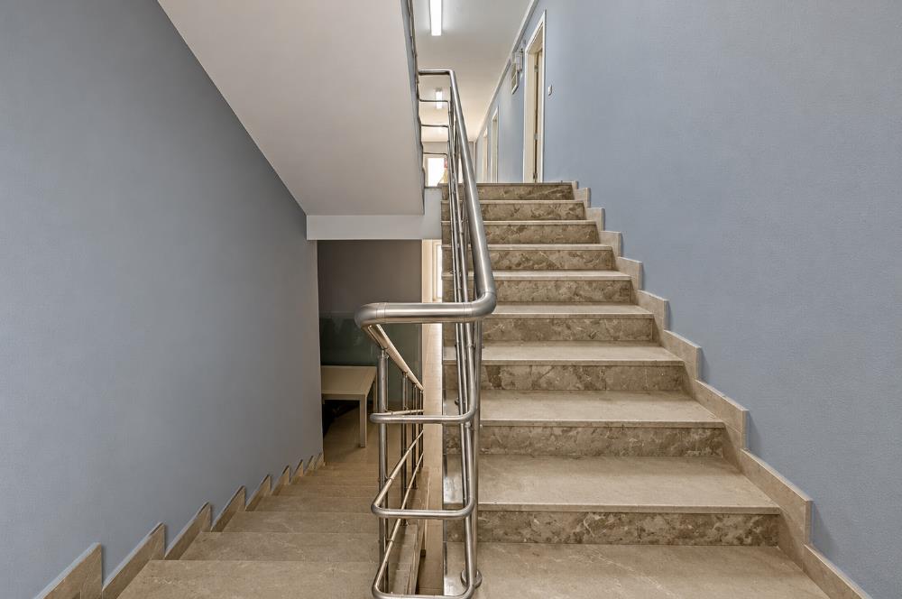 CENTURY 21'DEN GALERİCİLER SİTESİ'NDE KİRALIK İŞ YERİ!