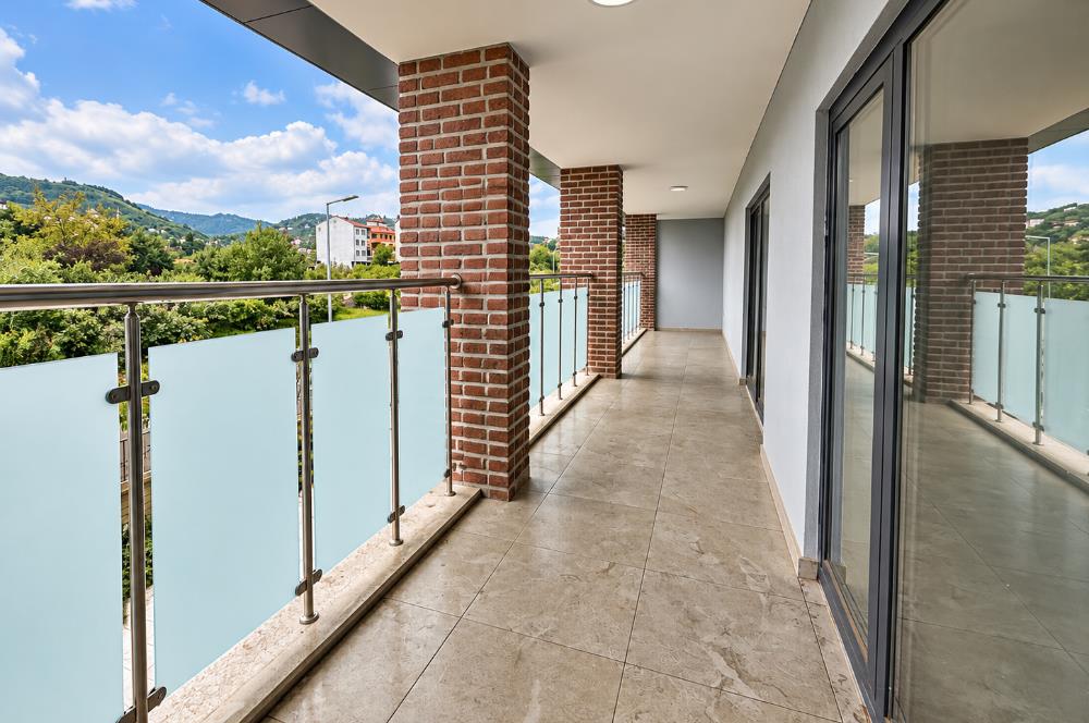 CENTURY 21'DEN GALERİCİLER SİTESİ'NDE KİRALIK İŞ YERİ!
