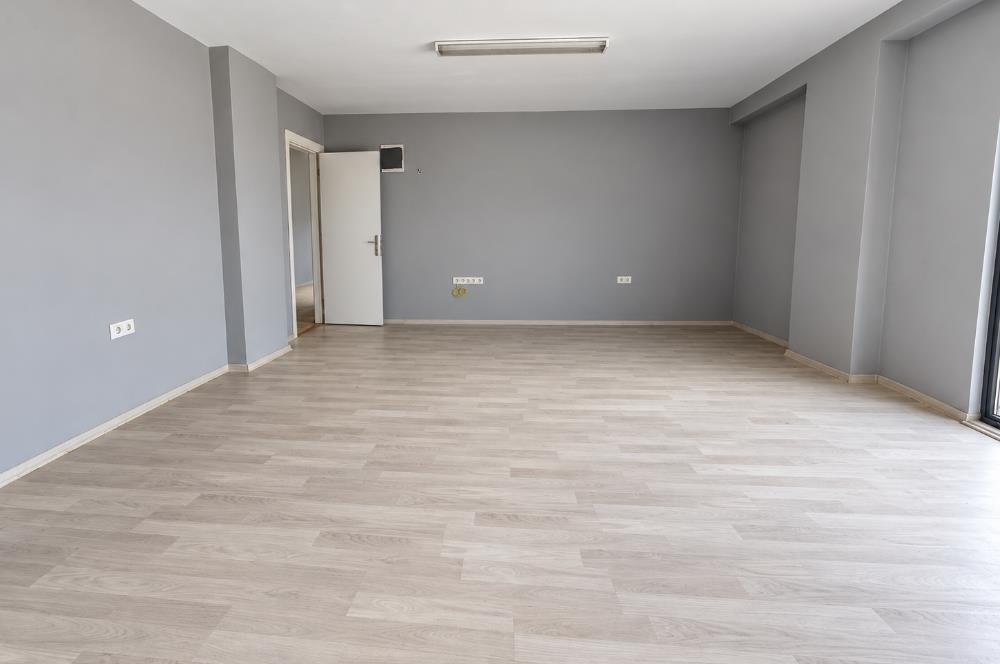 CENTURY 21'DEN GALERİCİLER SİTESİ'NDE KİRALIK İŞ YERİ!