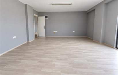 CENTURY 21'DEN GALERİCİLER SİTESİ'NDE KİRALIK İŞ YERİ!
