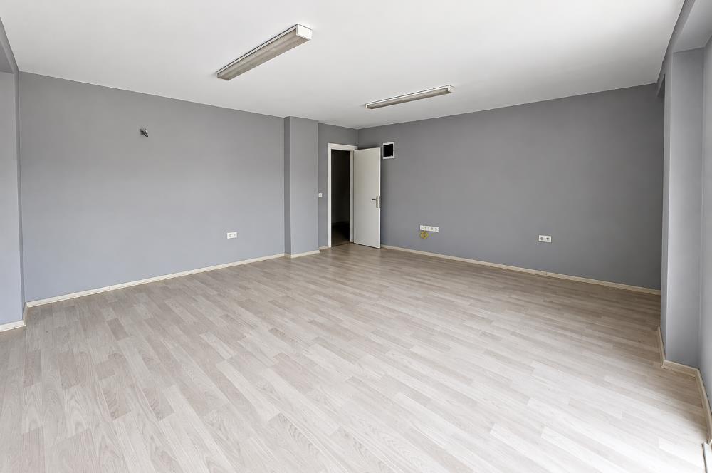 CENTURY 21'DEN GALERİCİLER SİTESİ'NDE KİRALIK İŞ YERİ!