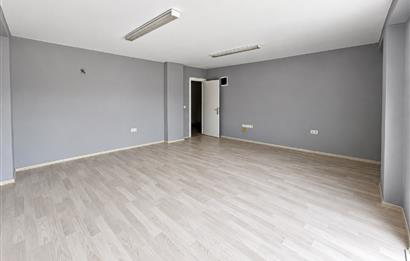 CENTURY 21'DEN GALERİCİLER SİTESİ'NDE KİRALIK İŞ YERİ!