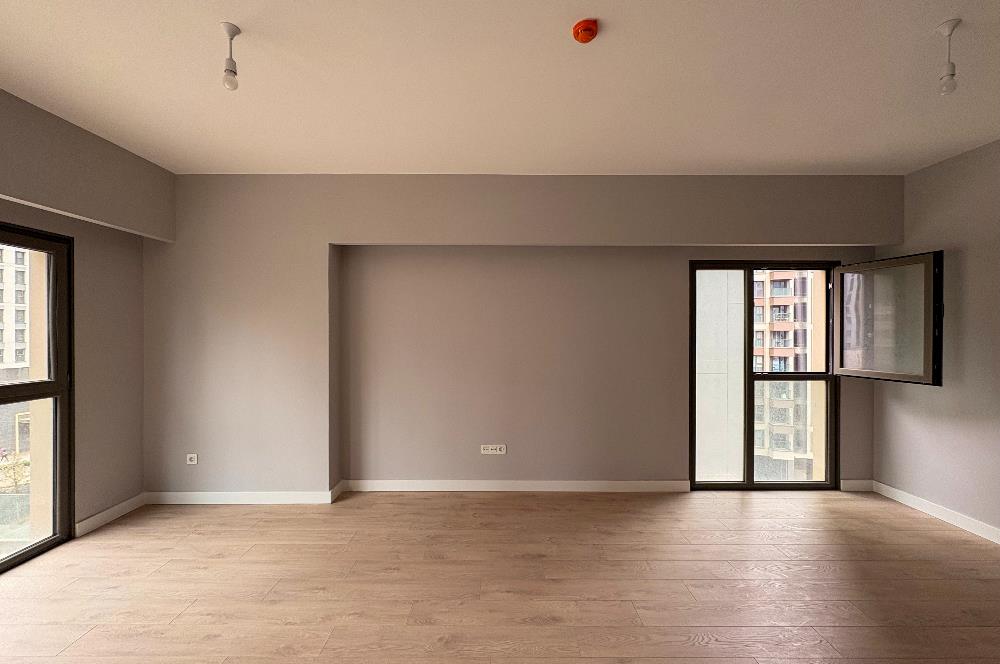 C21 ROOF'TAN 6.ETAPTA PRESTİJ CADDESİ CEPHELİ 3+1 KİRALIK DAİRE