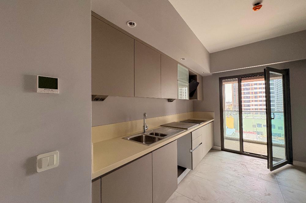C21 ROOF'TAN 6.ETAPTA PRESTİJ CADDESİ CEPHELİ 3+1 KİRALIK DAİRE