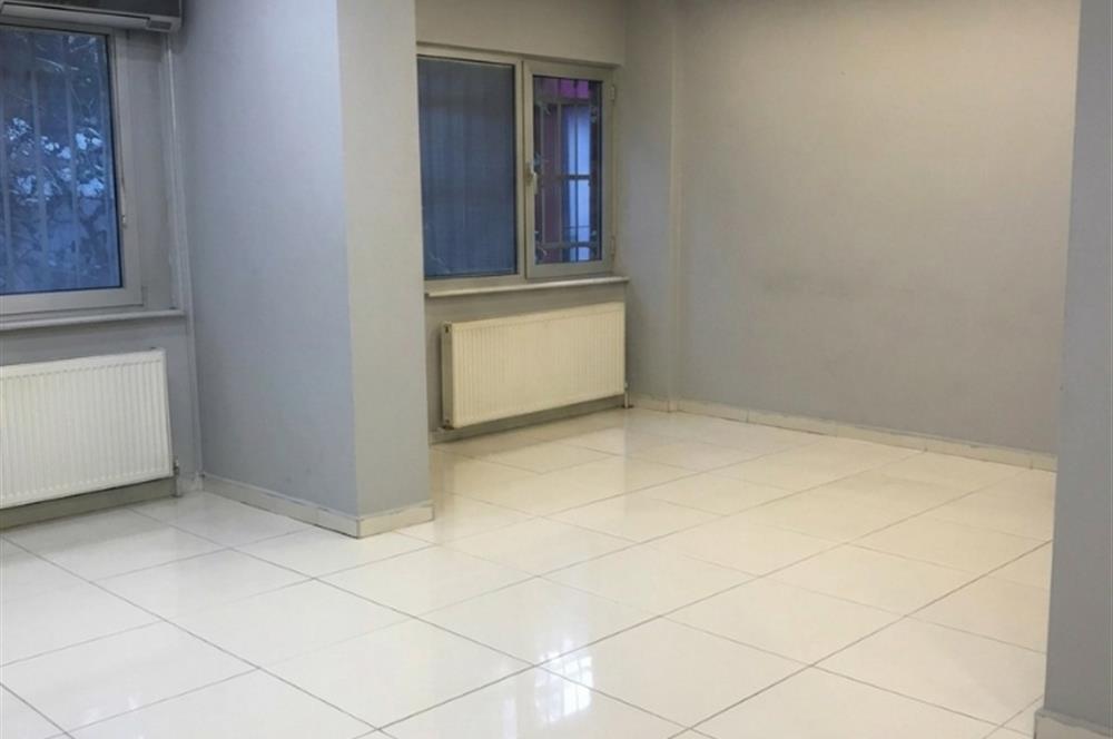 Kozyatağı Sümko Sitesi'nde Kiralık 150 m² Dükkan/Ofis