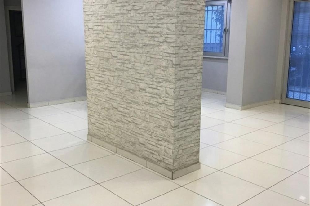 Kozyatağı Sümko Sitesi'nde Kiralık 150 m² Dükkan/Ofis