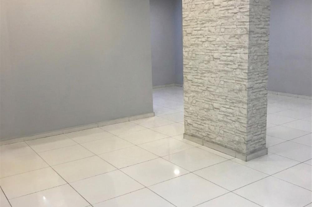 Kozyatağı Sümko Sitesi'nde Kiralık 150 m² Dükkan/Ofis