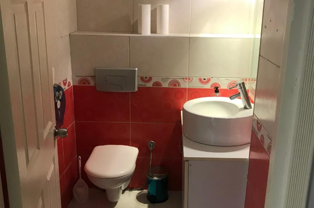 Kozyatağı Sümko Sitesi'nde Kiralık 150 m² Dükkan/Ofis