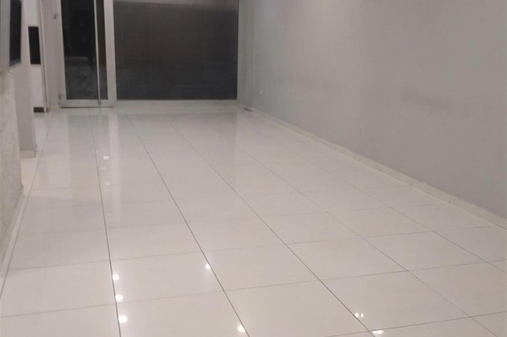 Kozyatağı Sümko Sitesi'nde Kiralık 150 m² Dükkan/Ofis