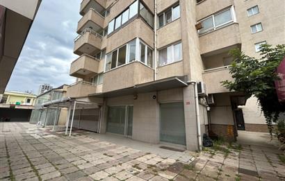 Kozyatağı Sümko Sitesi'nde Kiralık 150 m² Dükkan/Ofis