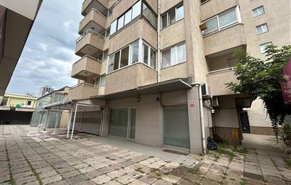 Kozyatağı Sümko Sitesi'nde Kiralık 150 m² Dükkan/Ofis