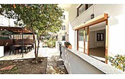 Bostanlı'da Sahile Tramvaya Yakın 3+1 Satılık Daire