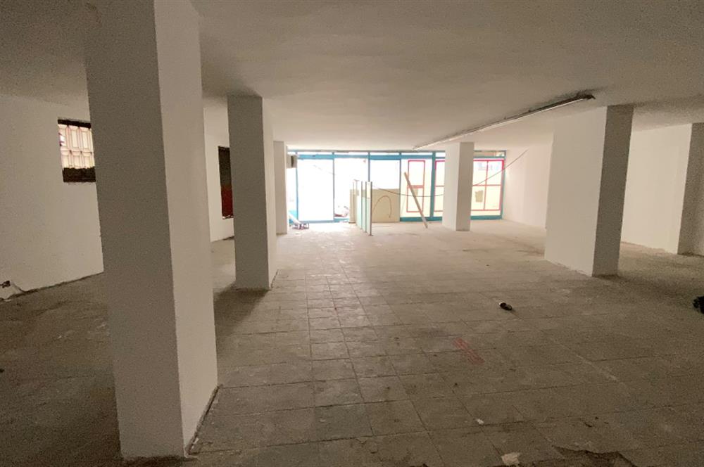 GAZİ CADDESİ DEBBOY MEVKİİNDE 350 M2 SATILIK DEPOLU DÜKKAN