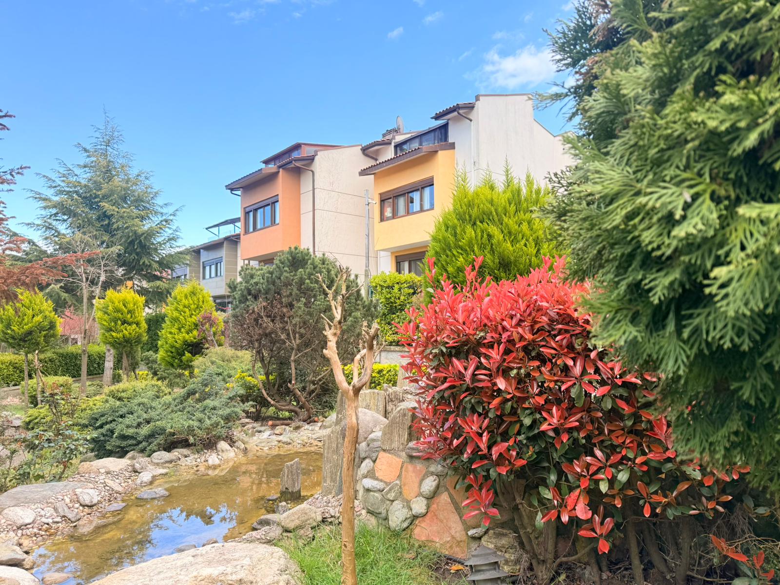 SERTAÇ MAZI'DAN KEMER KORU EVLERİ'NDE DOĞANIN İÇİNDE 5+2 VİLLA