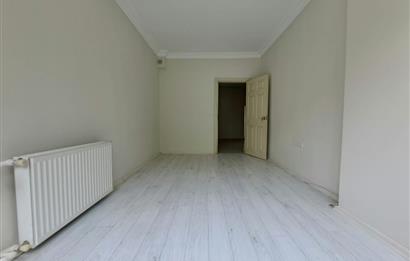 Metro İstasyonu Yakını Geniş Ferah 115 m² 3+1 Kiralık Daire