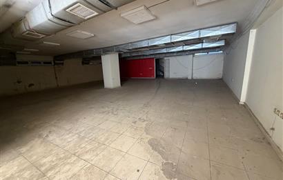 Adana Kızılay Caddesi'nde 1.000 m² Otoparklı Kiralık Komple Bina