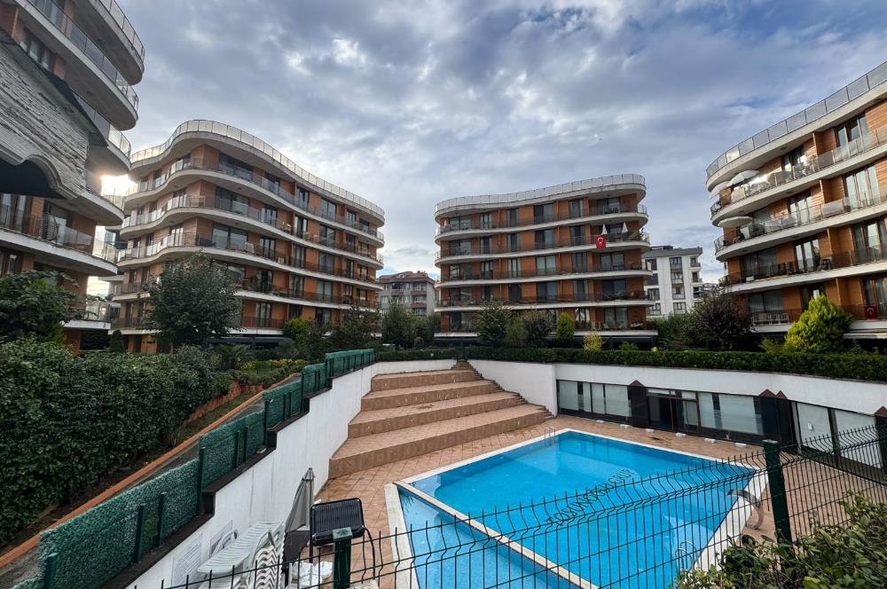 City Ambiance'ta Bahçe Kullanımlı Satılık 1+1 Daire