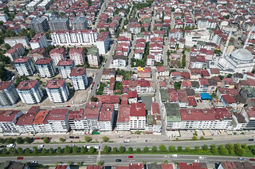 CENTURY 21’DEN AKYAZI MAHALLESİ’NDE SATILIK İŞ YERİ!