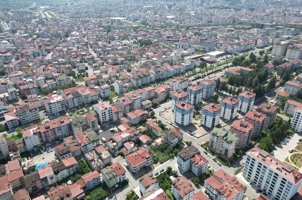 CENTURY 21’DEN AKYAZI MAHALLESİ’NDE SATILIK İŞ YERİ!