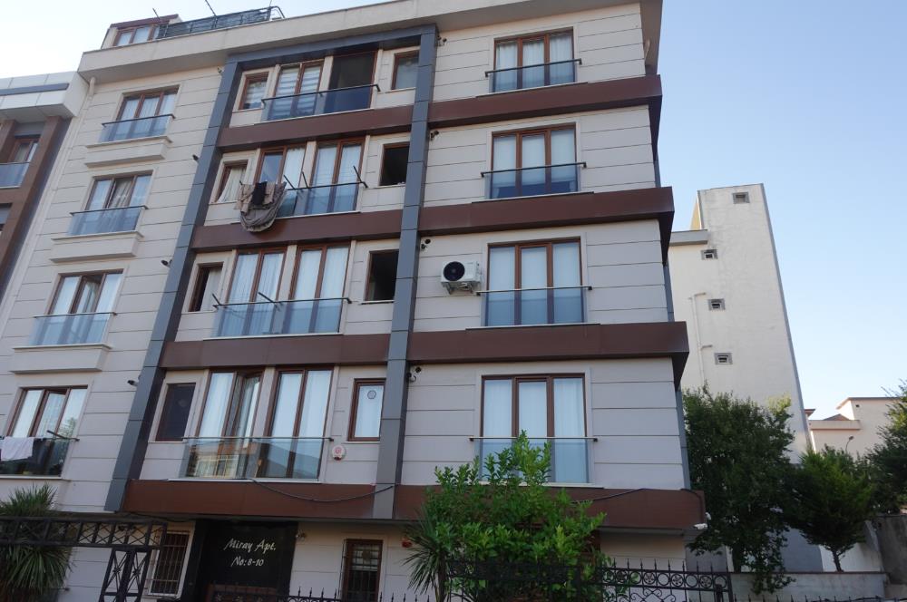 Ümraniye Huzur Metro Durağı'nın Karşısında 2+1 Satılık Daire