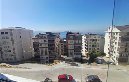 C21 Cius; Cumhuriyet'te Deniz Manzaralı Eşyalı 3+1 Kiralık