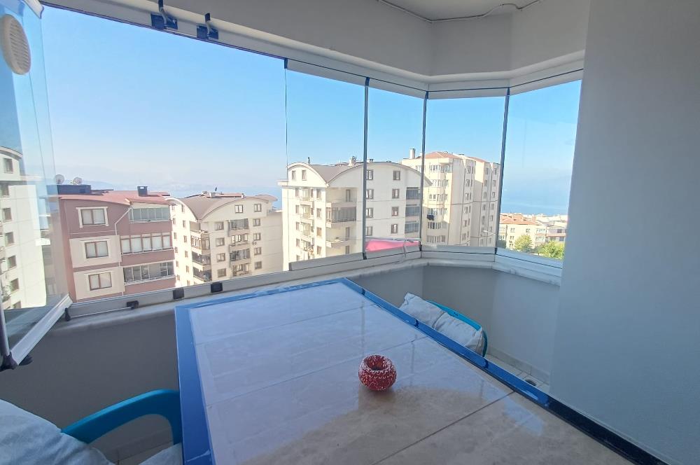 C21 Cius; Cumhuriyet'te Deniz Manzaralı Eşyalı 3+1 Kiralık
