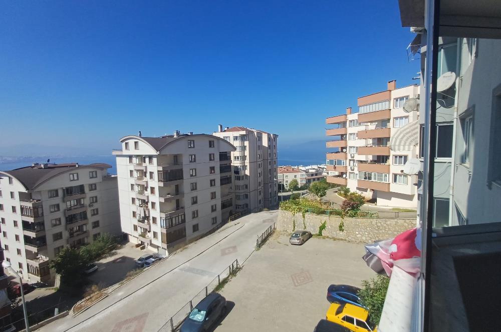 C21 Cius; Cumhuriyet'te Deniz Manzaralı Eşyalı 3+1 Kiralık