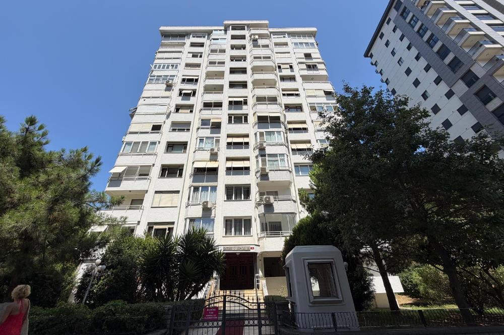 KADIKÖY-GÖZTEPE BAĞDAT CADDESİ'NE YAKIN 4+1 KİRALIK GENİŞ DAİRE