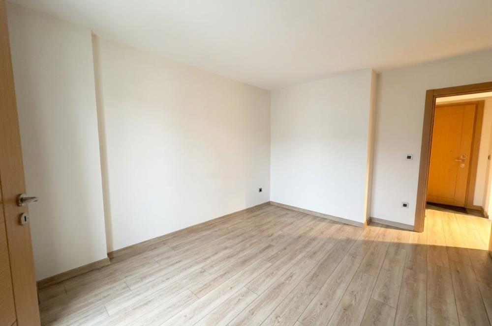 City Ambiance'ta Bahçe Kullanımlı Satılık 1+1 Daire