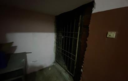 GAZİ CADDESİ DEBBOY MEVKİİNDE 350 M2 SATILIK DEPOLU DÜKKAN