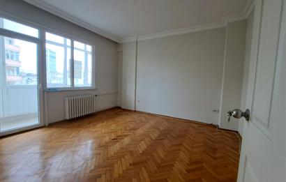 Metro İstasyonu Yakını Geniş Ferah 115 m² 3+1 Kiralık Daire