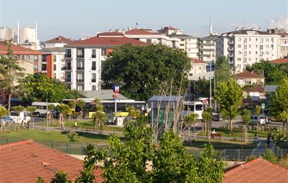 Ümraniye Huzur Metro Durağı'nın Karşısında 2+1 Satılık Daire