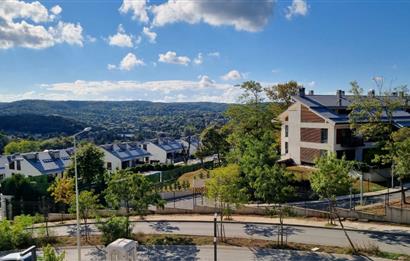 BATI YAKASI KÖY'DE YENİ TESLİM 2+1 ARA KAT BALKONLU DAİRE 