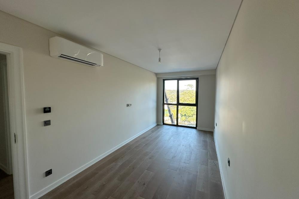 BATI YAKASI KÖY'DE YENİ TESLİM 2+1 ARA KAT BALKONLU DAİRE 