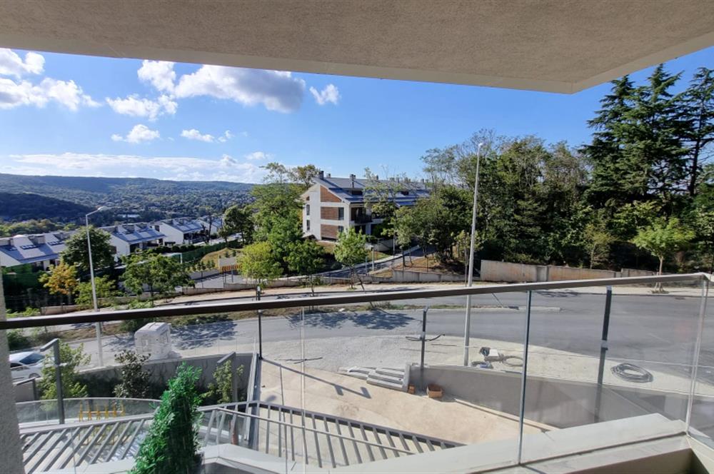 BATI YAKASI KÖY'DE YENİ TESLİM 2+1 ARA KAT BALKONLU DAİRE 