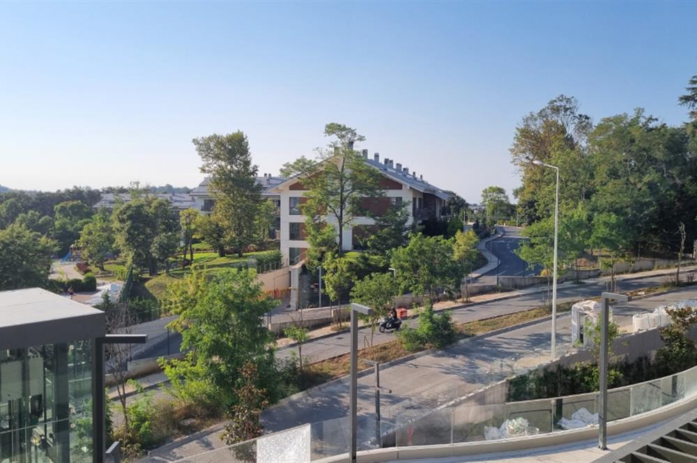 BATI YAKASI KÖY'DE YENİ TESLİM 2+1 ARA KAT BALKONLU DAİRE 
