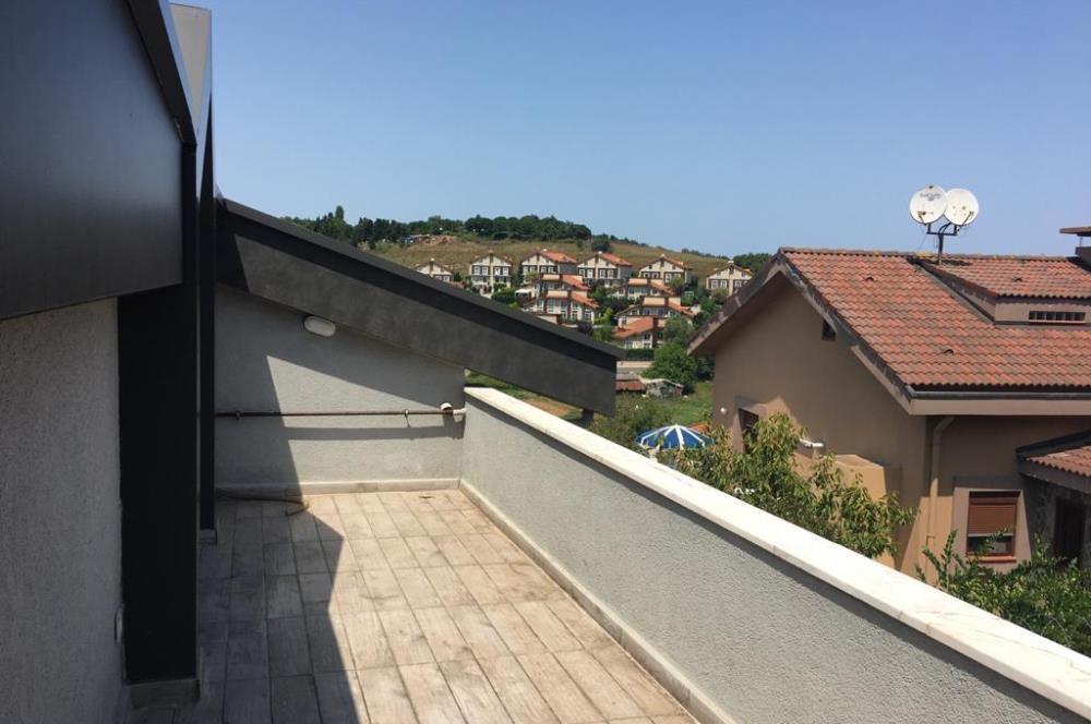 Uskumruköy'de Butik Sitede Kiralık 4+1 İkiz Villa